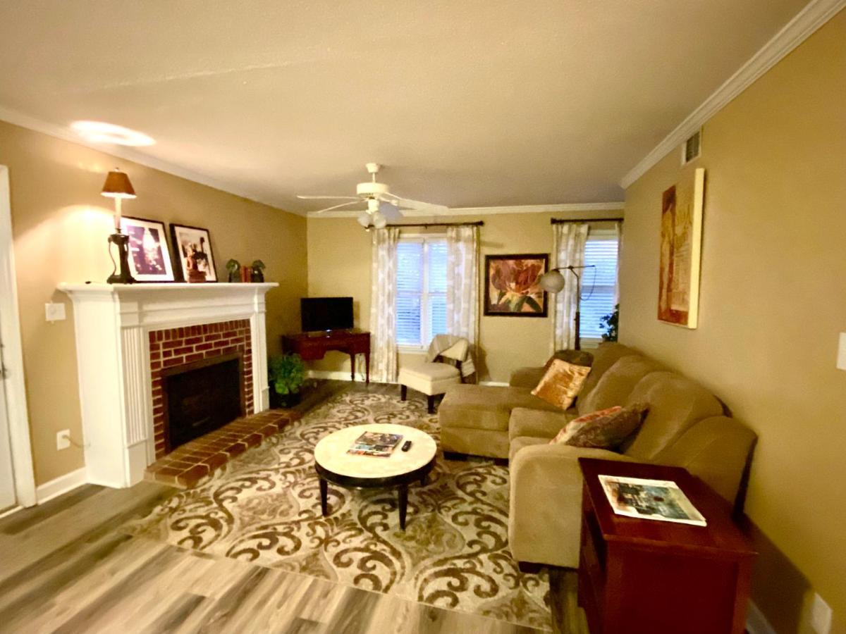 Trendy 2Bed 2 Bath Villa In The Village With King Bed Raleigh Dış mekan fotoğraf